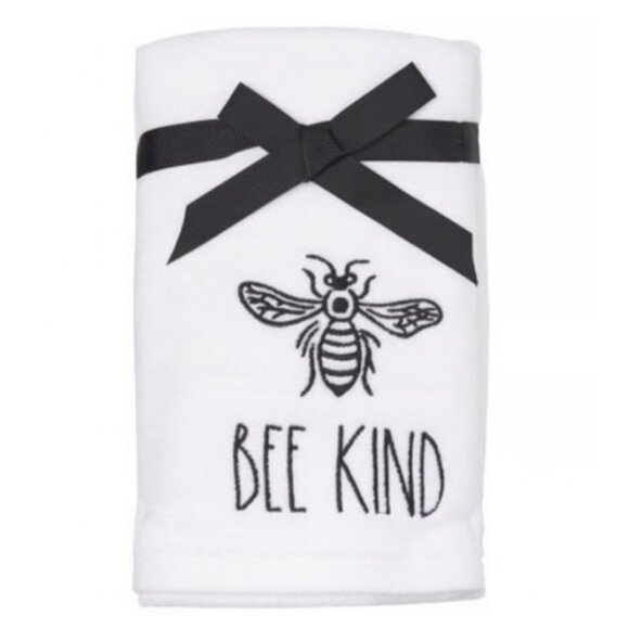 NEW Rae Dunn Bee Kind Hand Towels Set 🐝 - Picture 1 of 1